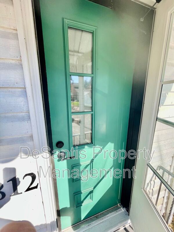 Foto del edificio - 1812 Cecil St