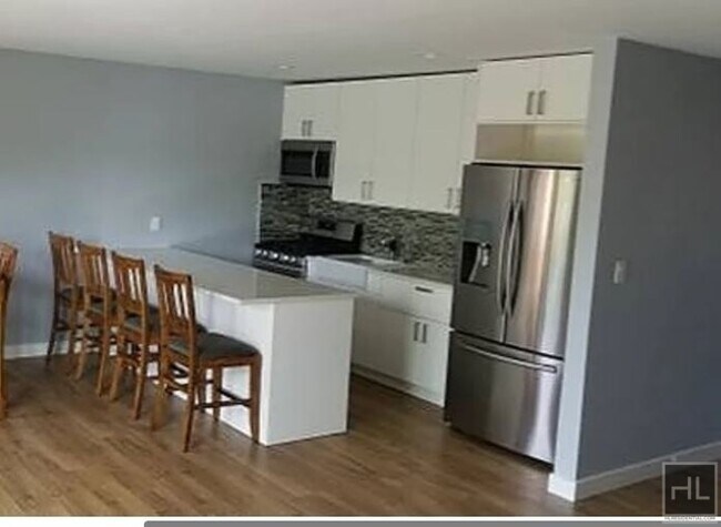 Foto del edificio - 66-37 Jay Ave