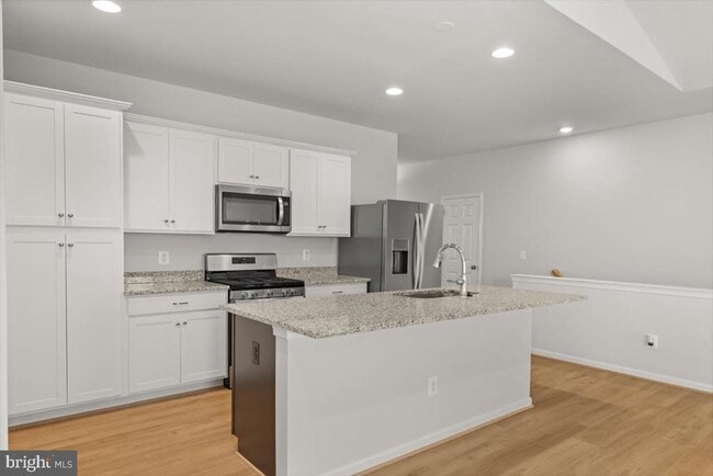 Building Photo - 106 Heyford Dr