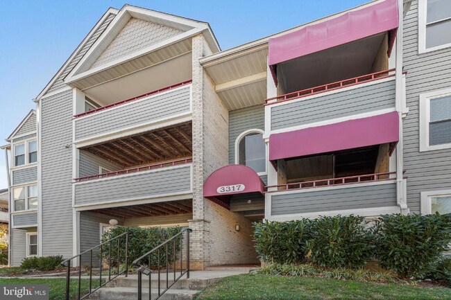 Building Photo - 3317 Sir Thomas Dr