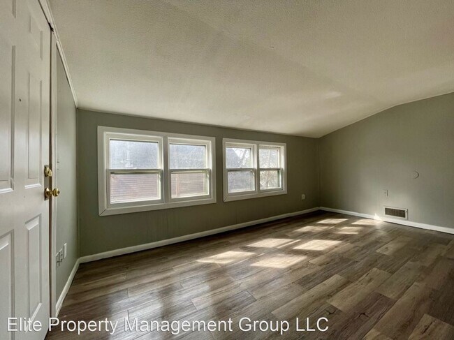 Building Photo - 6 br, 3 bath House - 98 Manitoba Ave W