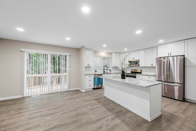 Foto del edificio - 3620 Cinnamon Tree Ln