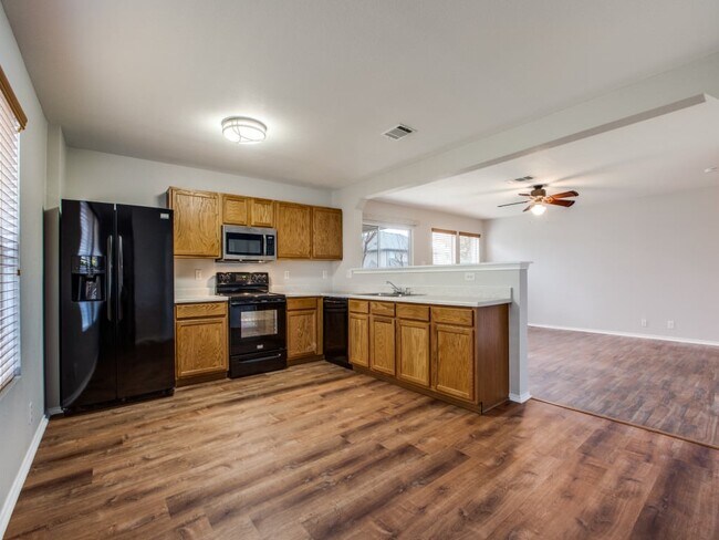 Building Photo - 12427 Avens Arbor