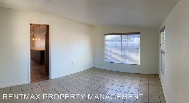 Foto del edificio - 4 br, 2 bath House - 4828 LAKESTREAM AVE