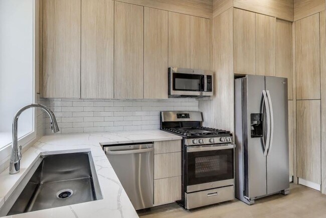 Foto del edificio - 2 bedroom in Chicago IL 60647