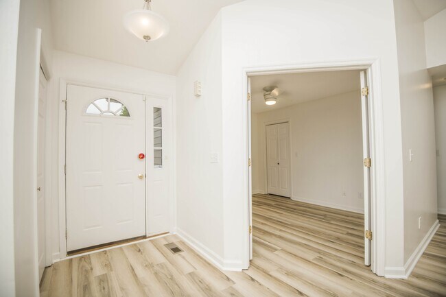 Building Photo - 106 Oohleeno Way