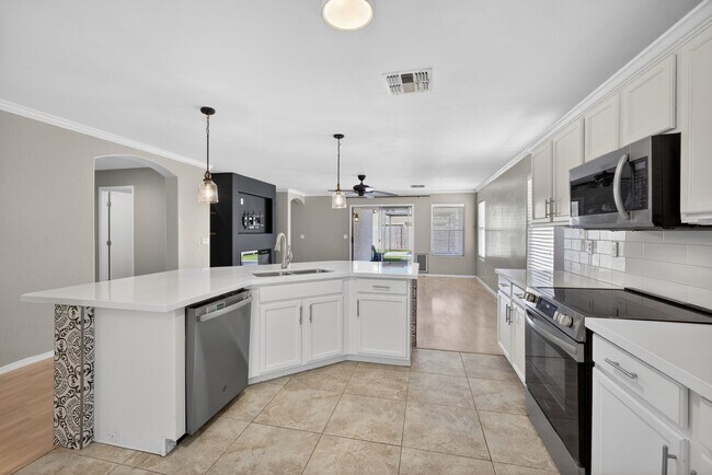Foto del edificio - Updated House in Chandler Community