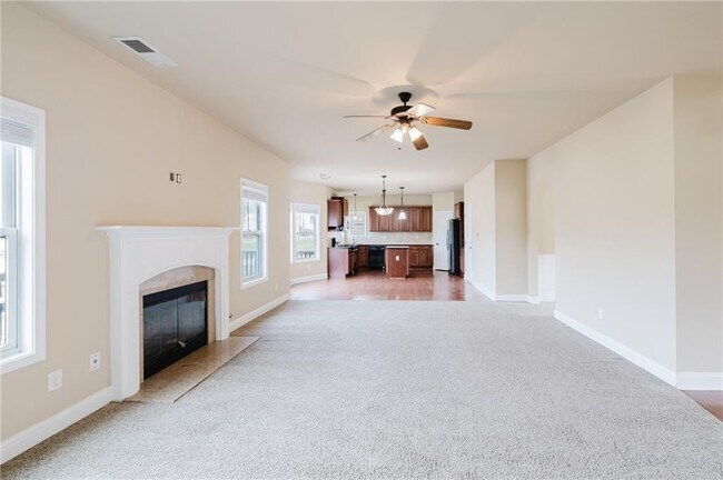 Building Photo - 3562 Fallen Oak Dr