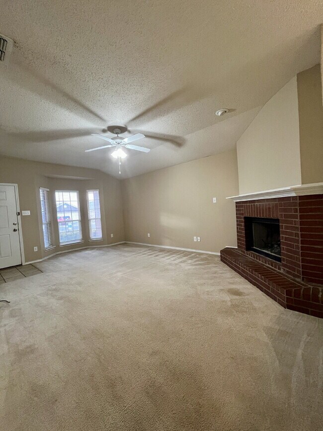 Foto del edificio - 3/2/2 on a Quiet Cul-De-Sac Street in the Frenship ISD