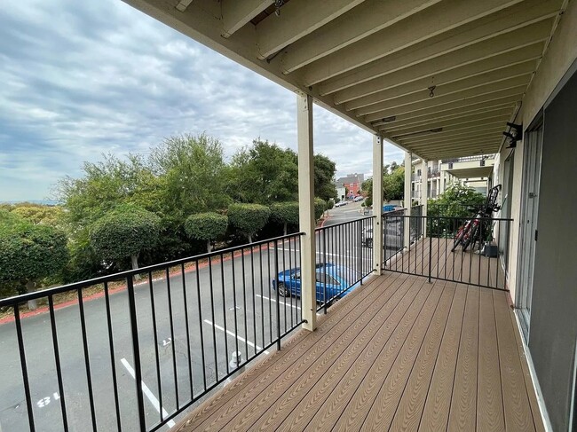 Building Photo - 149 Hilborn St