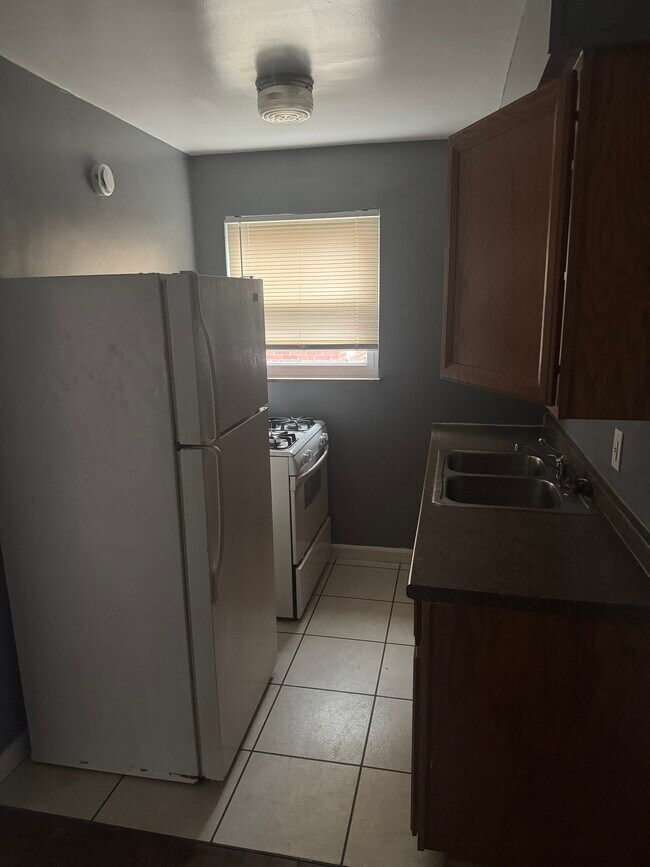 Foto del edificio - 4036 Homelawn Ave