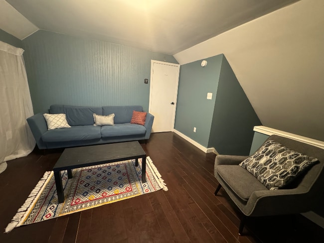 Foto del edificio - 124 W Broadway