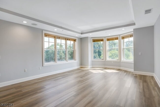 Building Photo - 40 W Park Pl