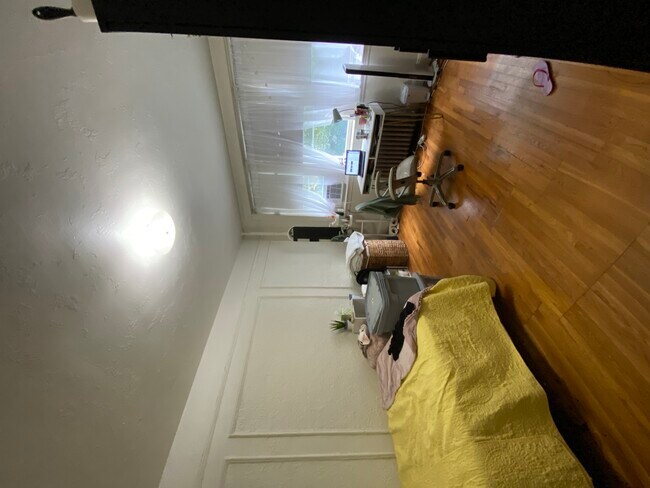 Foto del edificio - 1687 Commonwealth Ave