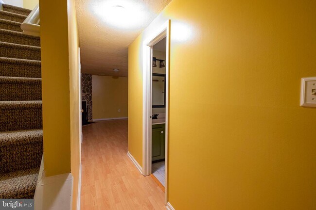Foto del edificio - 6346 Chimney Wood Ct