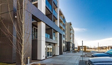 Building Photo - 4641-2128 128 Ave NE