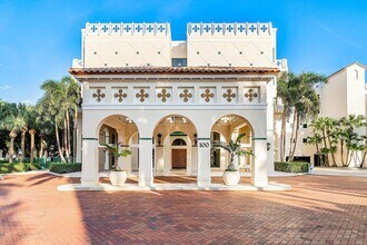 Building Photo - 100 SE 5th Ave