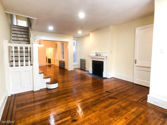 Building Photo - 4 br, 1 bath Townhome - 116 S 51st St