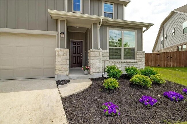 Building Photo - 165 Carlina Lp