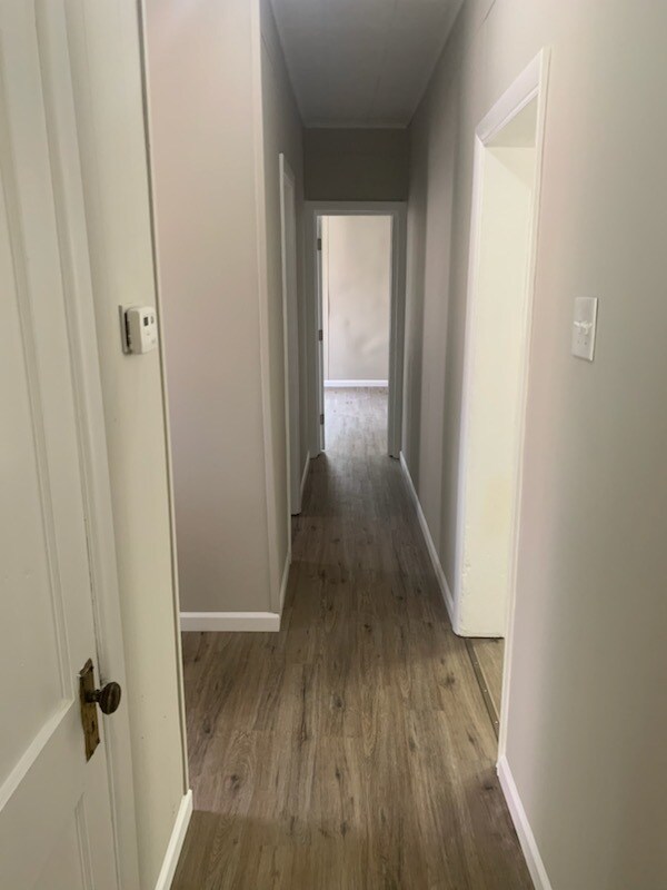 Building Photo - 6911 Bruno Ave