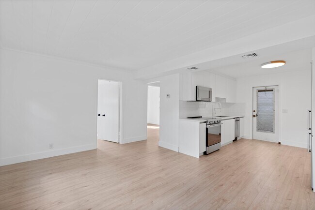 Foto del edificio - 237 NE 10th St