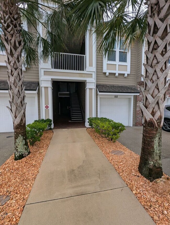 Foto del edificio - Stunning Townhome off SR 16 on Sebatian Cove