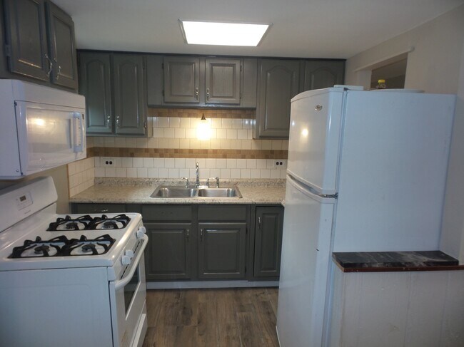 Kitchen - 2407 S 18th St