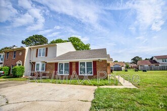Building Photo - 3900 Raintree Ct