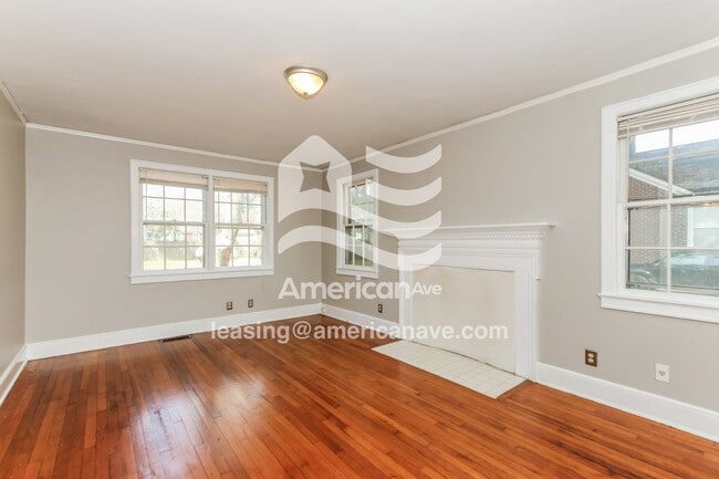 Building Photo - 318 Lyles St