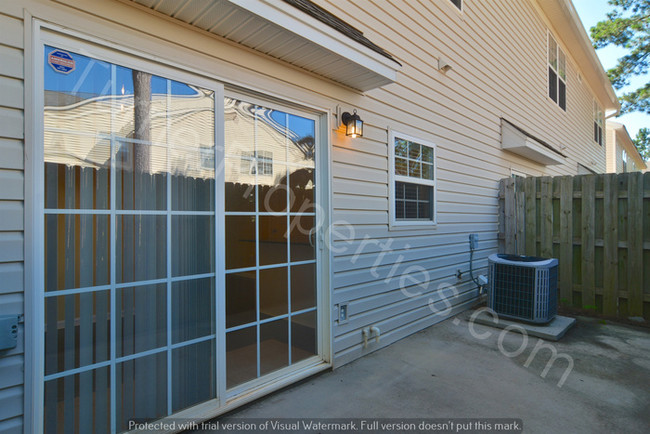 Building Photo - Great 2 Bedroom Condo in Harbison