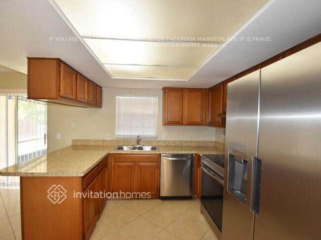 Foto del edificio - 2121 Redleaf Dr