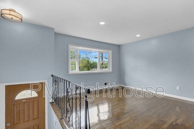 Building Photo - 29 Parkway Avenue