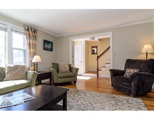 Foto del edificio - 27 Roberts Rd