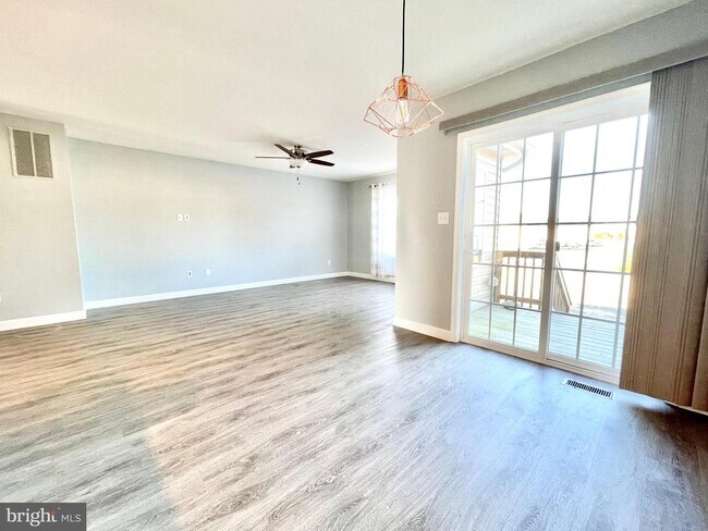 Building Photo - 295 Wynsome Blvd
