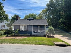 Building Photo - 325 N Avalon Rd