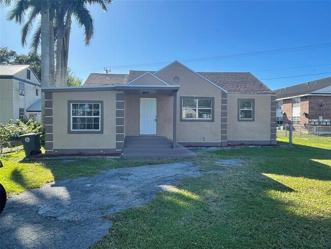 Foto del edificio - 554 SE 1st St
