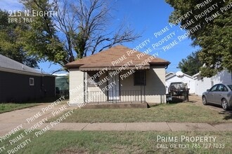 Building Photo - 915 N 8th St