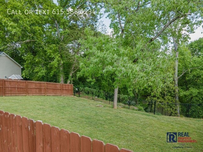 Foto del edificio - 141 Rivergate Dr