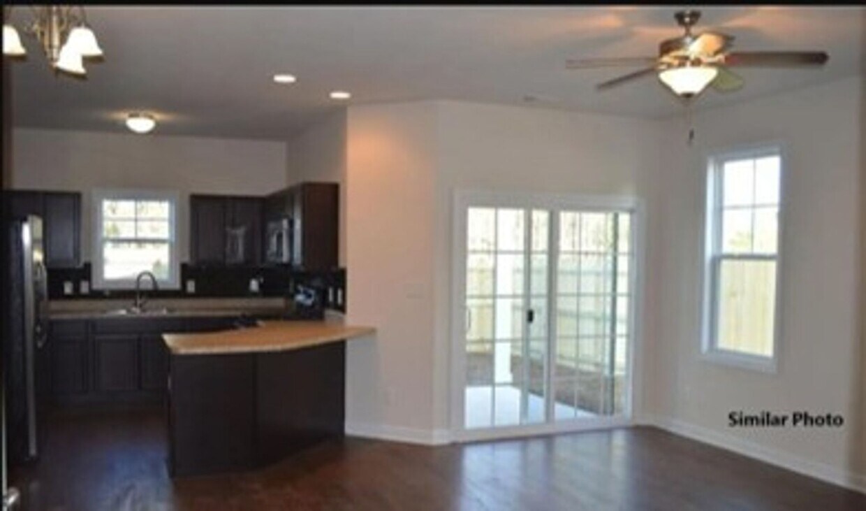 Foto del edificio - Townhouse For Rent in Holly Ridge