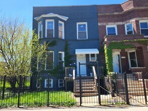 Building Photo - 6522 S Ellis Ave