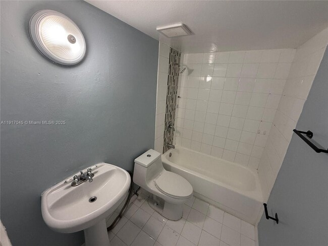 Foto del edificio - 19761 SW 114th Ave