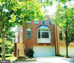 Building Photo - 10555 James Wren Way