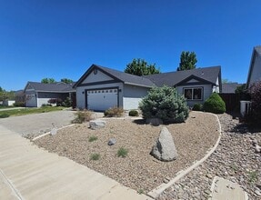 Building Photo - 1426 Edlesborough Cir