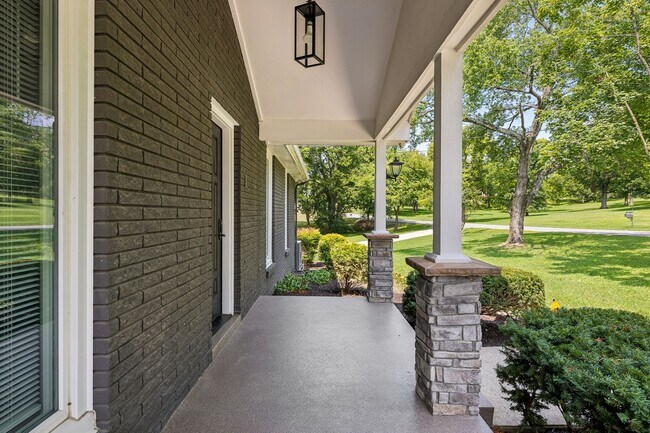 Building Photo - 326 Draper Cir