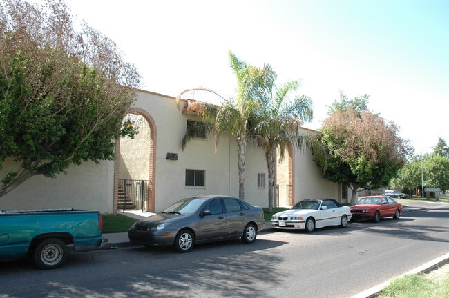 Building Photo - Palmera Apartments