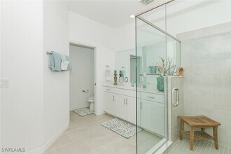 Building Photo - 5728 Oakmont Ct