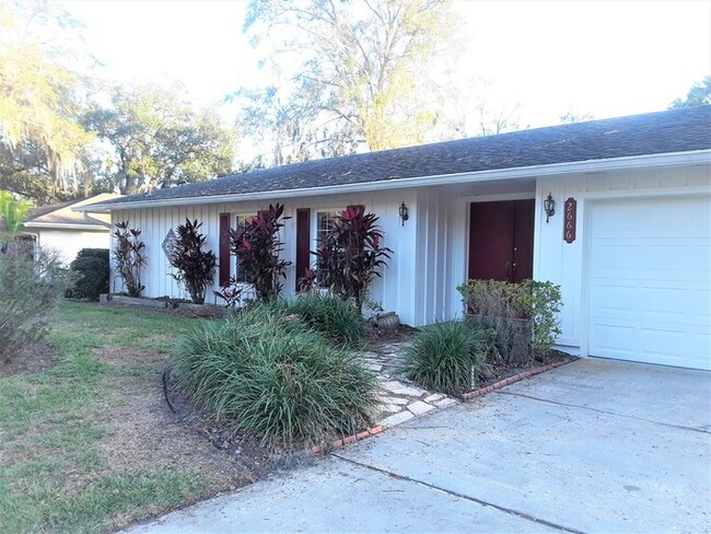 Building Photo - 3/2 Pool Home in Maitland!!