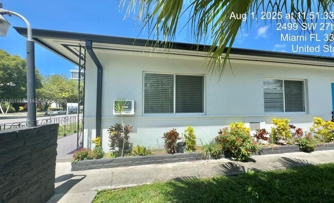 Foto del edificio - 2499 SW 27th St