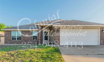 Building Photo - 3508 Dewitt County Ct