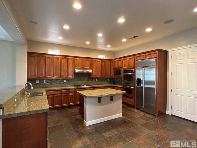 Building Photo - 2650 Colmar Ct